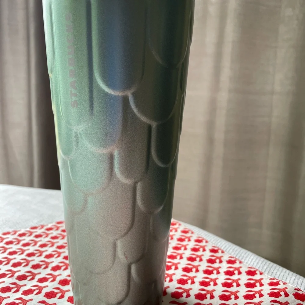 Starbucks 2022 Stainless Steel Mermaid Scales Venti 24 oz Tumbler Green NWT